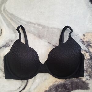 Pink VS Wear Everywhere Lightly Lined Tshirt Bra Black Lace Cheetah Print 38DD